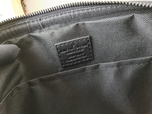 ルイヴィトンバッグ着用イメージ